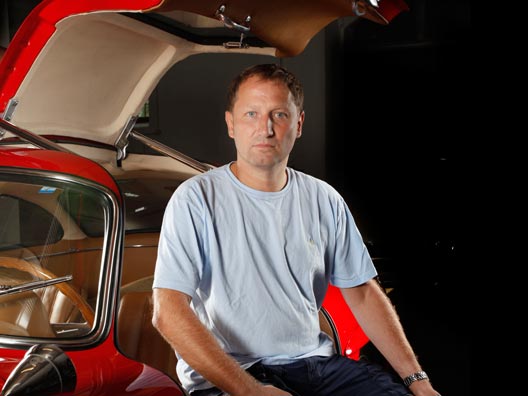 In einem Mercedes 300 SL